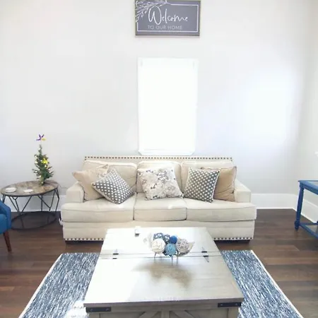 Treme Treasure Holiday home *