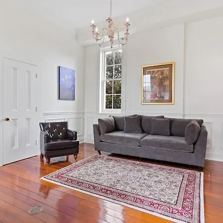 Apartment The Esplanade On Bourbon Street New Orleans