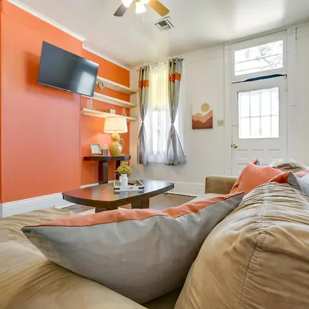 Near Fair Grounds And Park! Holiday home *