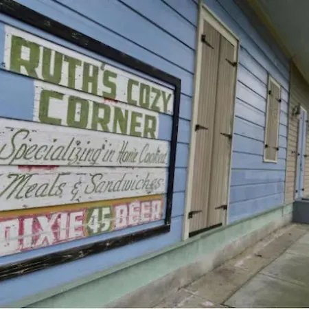 French Quarter Charm: St Philip St Historic Haven 1515 Apartment