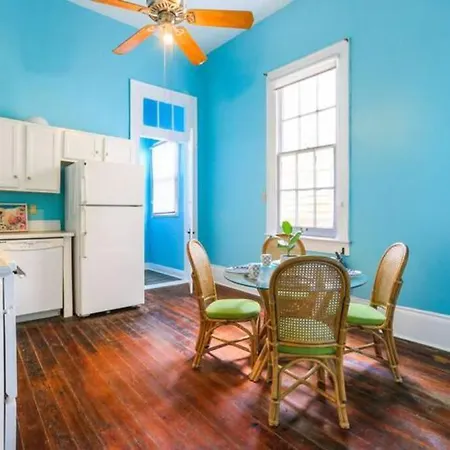 French Quarter Charm: St Philip St Historic Haven 1515 * New Orleans