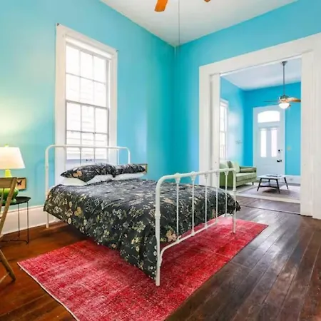 French Quarter Charm: St Philip St Historic Haven 1515 * New Orleans