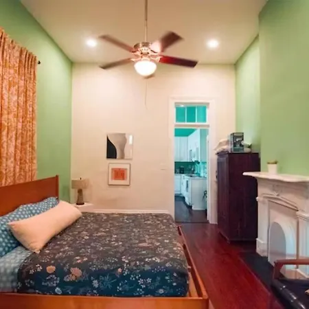 Apartment Jazzy Vibrant Getaway Hot Tub Cabana 1517