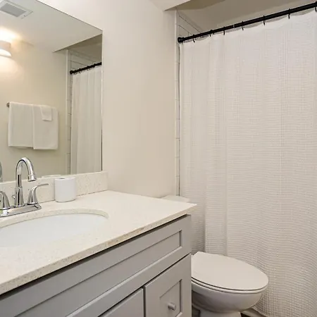 The Highrise Nola Apartment *