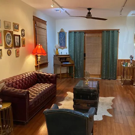 Josephine Apartment