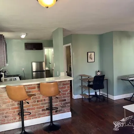 2 Blocks From French Quarters * New Orleans