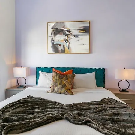 Amazing 4bed Steps From French Quarter Apartment *