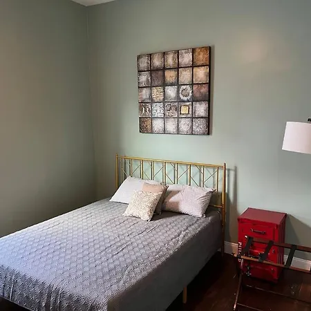 Chilled Pad 2 Blocks From The French Quarters