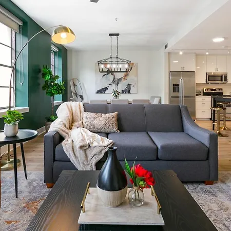 Timeless Elegance: 4br Luxury In