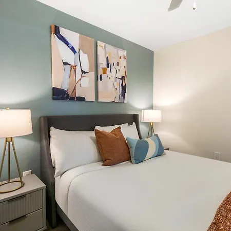 Timeless Elegance: 4br Luxury In Apartment New Orleans