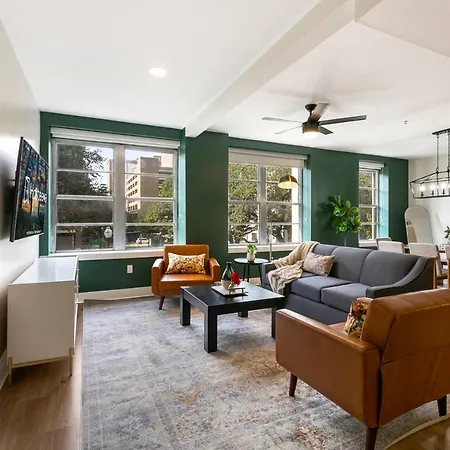 Timeless Elegance: 4br Luxury In Apartment *