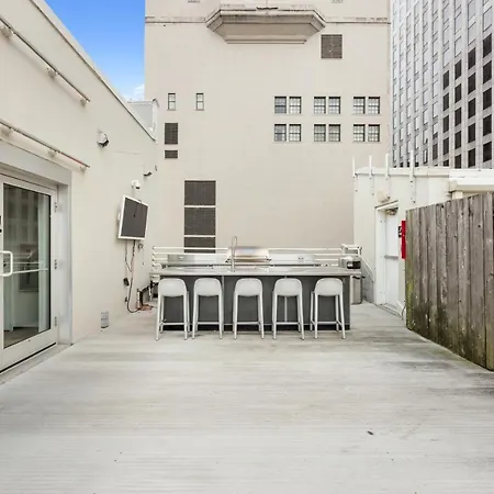 Downtown W Rooftop Gym & Patio Holiday home *