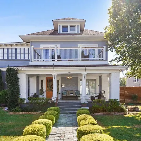 Grandcraftsman Style With Pool And Hot Tub/ Center To Of * New Orleans