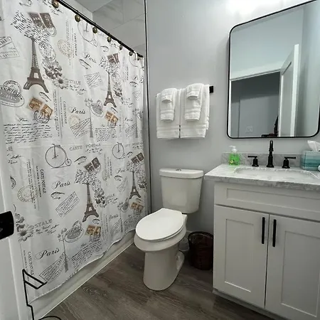 Bywater St Claude Area With Charm! 3 Miles From The French Quarter *