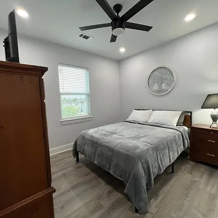 Bywater St Claude Area With Charm! 3 Miles From The French Quarter * New Orleans