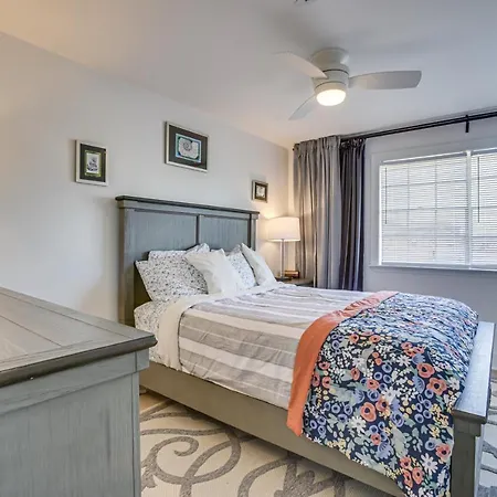 Holiday home 7 Mi To French Quarter: Modern In