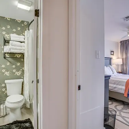 7 Mi To French Quarter: Modern In Holiday home