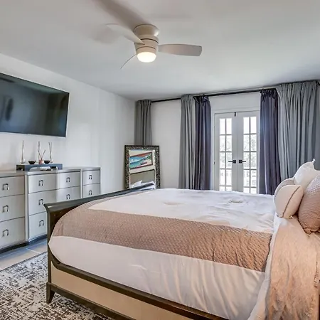 7 Mi To French Quarter: Modern In Holiday home *