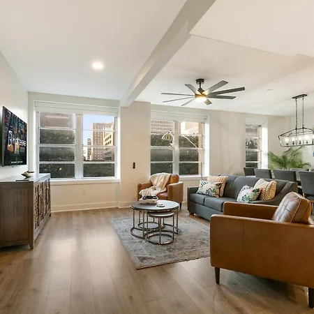 Apartment Spacious 4-bed Steps From French Quarter New Orleans