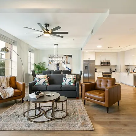 Apartment Spacious 4-bed Steps From French Quarter New Orleans