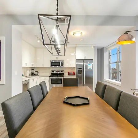 Apartment 4bd Oasis - Steps To French Quarter *