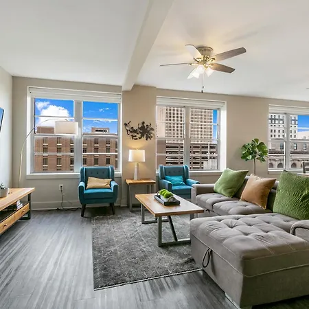 Spacious 4br Luxury Steps To French Quarter Aparthotel New Orleans