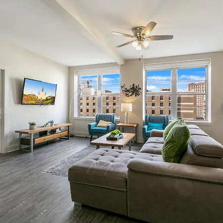 Aparthotel Spacious 4br Luxury Steps To French Quarter 4*
