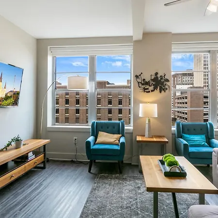 Aparthotel Spacious 4br Luxury Steps To French Quarter