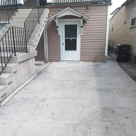 Cozy 2-bedroom Unit In Beautiful With Wifi, Ac