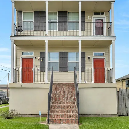 Gentilly Gem - Nestle Between The Lakefront Arena, Suno, And Uno * New Orleans