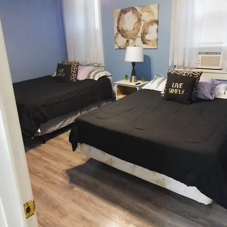 Cozy 2-bedroom Unit In Beautiful With Wifi, Ac Apartment New Orleans