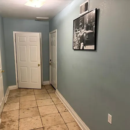 Cozy 2-bedroom Unit In Beautiful With Wifi, Ac * New Orleans