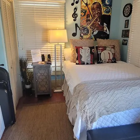 Apartment Jazzy Studio In A Great Location