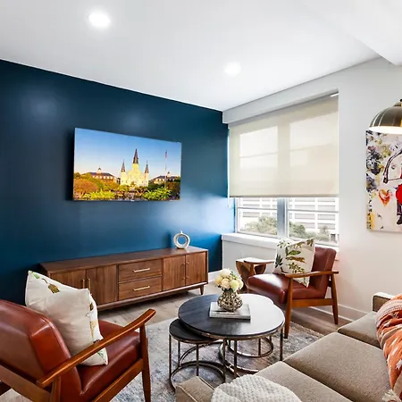 French Quarter Splendor: 4br Luxury