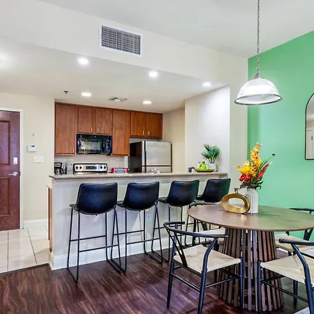 Spacious Modern Near French Quarter *
