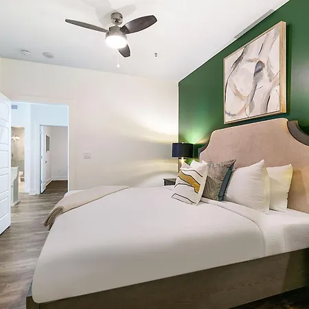 Festive 4br In The Heart Of Nola *