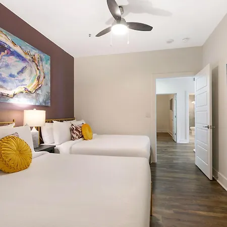 Festive 4br In The Heart Of Nola *