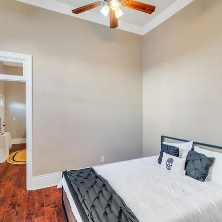 Spacious Centrally Located Apartment New Orleans