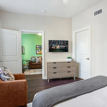 Spacious Modern Near French Quarter