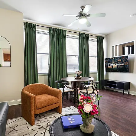 Spacious Modern Near French Quarter Apartment