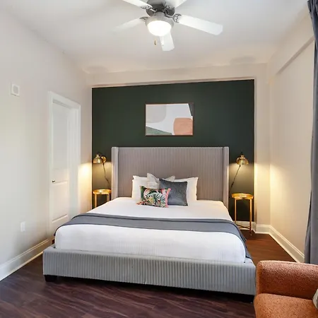 Spacious Modern Near French Quarter Apartment New Orleans