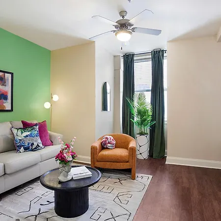 Spacious Modern Near French Quarter *