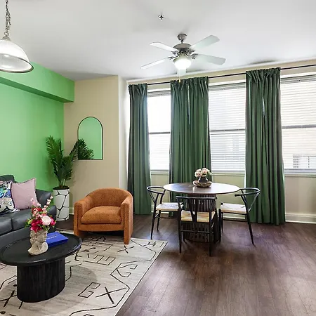 Apartment Spacious Modern Near French Quarter