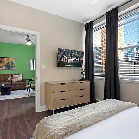 Spacious Modern Near French Quarter Apartment *