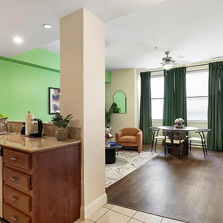 Spacious Modern Near French Quarter New Orleans