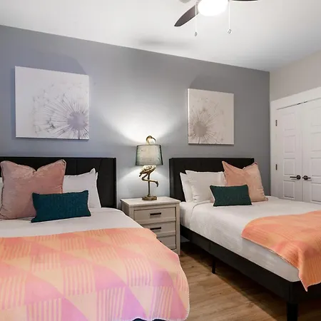 Apartment French Quarter Splendor: 4br Luxury New Orleans
