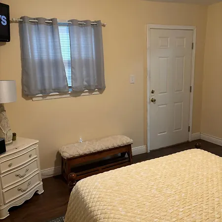 Cozy 2-bedroom Unit In Beautiful With Wifi, Ac New Orleans