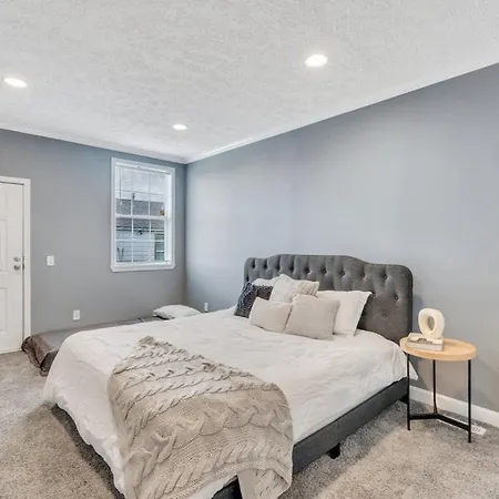 Gentilly Gem - Nestle Between The Lakefront Arena, Suno, And Uno New Orleans
