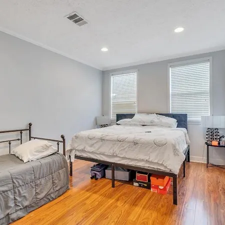 Gentilly Gem - Nestle Between The Lakefront Arena, Suno, And Uno Holiday home *