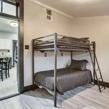 Holiday home 2 Mi To Bourbon St: Walkable Nola Duplex *